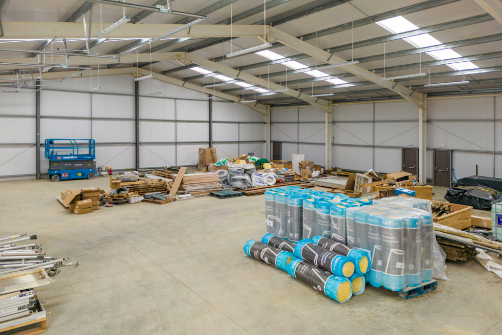 New Warehouse Industrial Unit Available Immediately Close to the A17