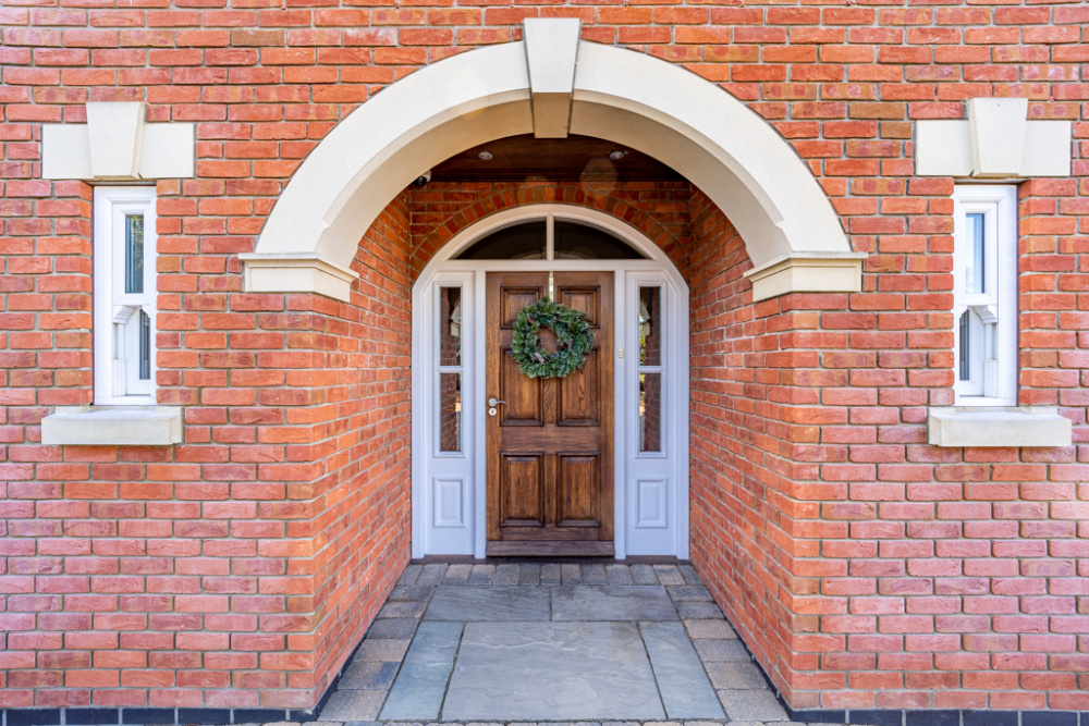 Superb Luxury Executive 5 Bedroomed House For Sale in Desirable