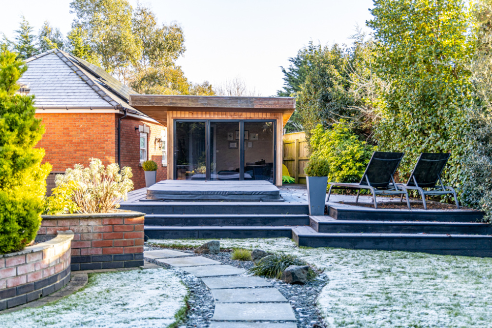 Superb Luxury Executive 5 Bedroomed House For Sale in Desirable