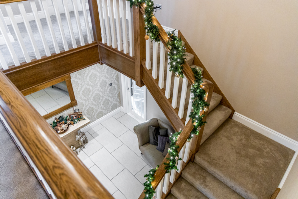 Superb Luxury Executive 5 Bedroomed House For Sale in Desirable